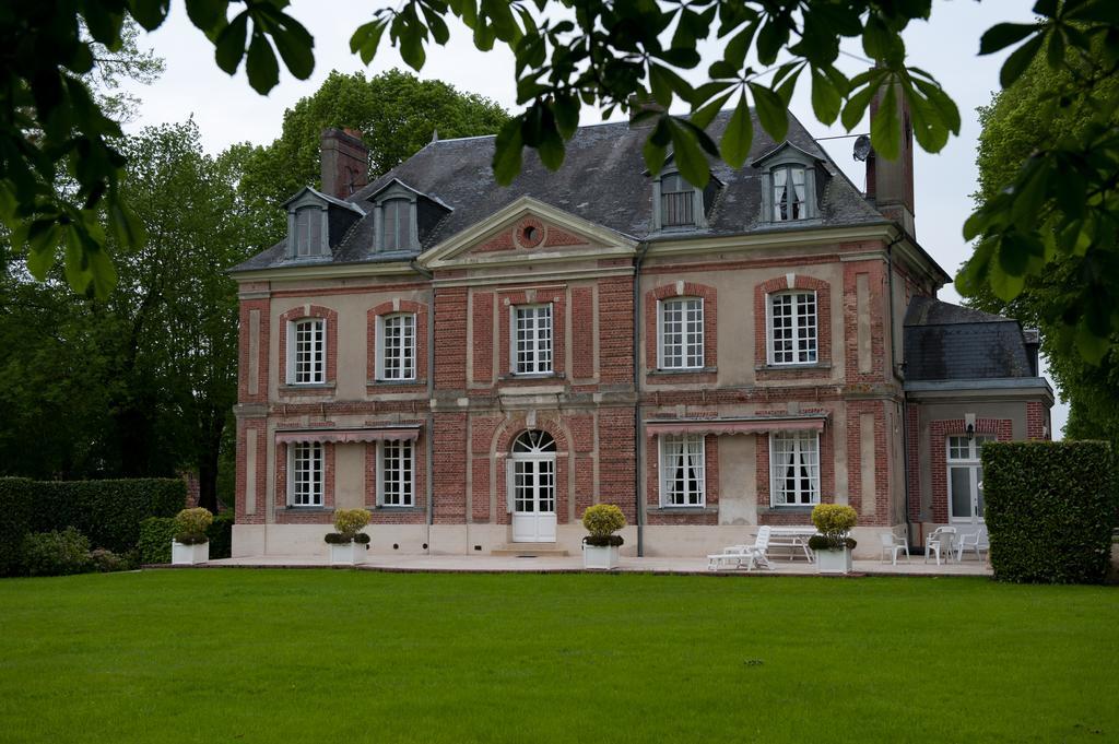 Готель Chateau De Maillot Bonneville-la-Louvet Екстер'єр фото